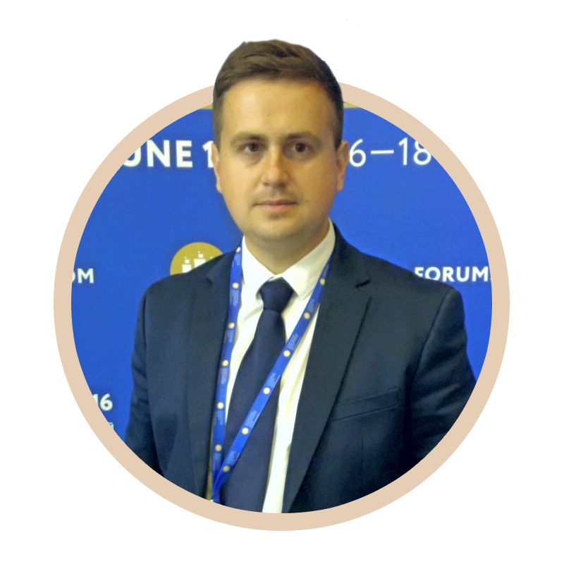 Директор знаменского